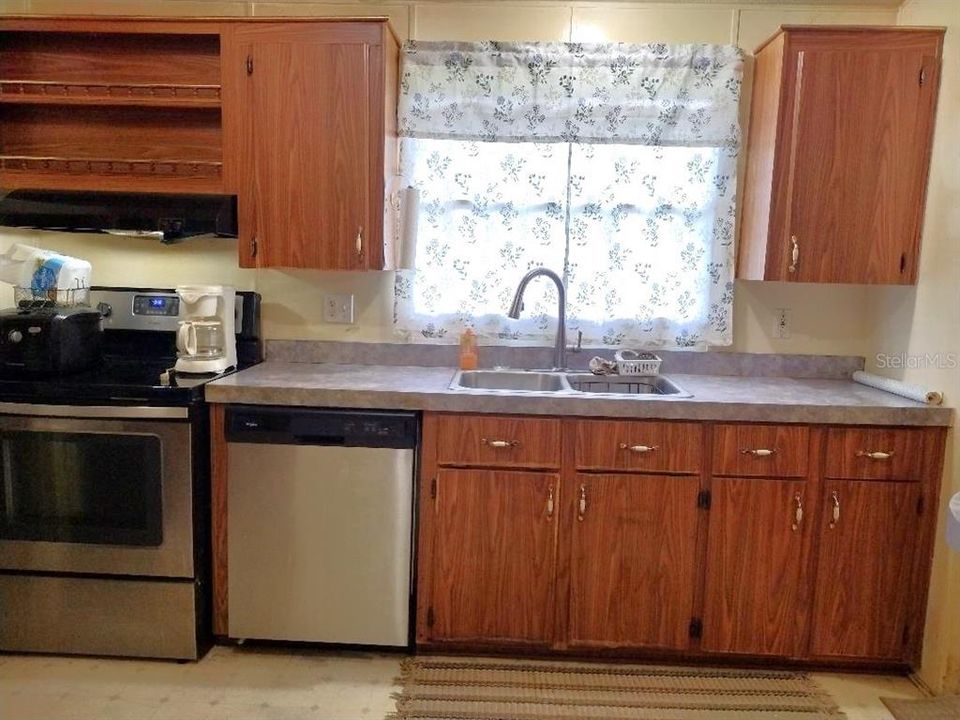 待售: $229,900 (3 贝兹, 2 浴室, 1056 平方英尺)