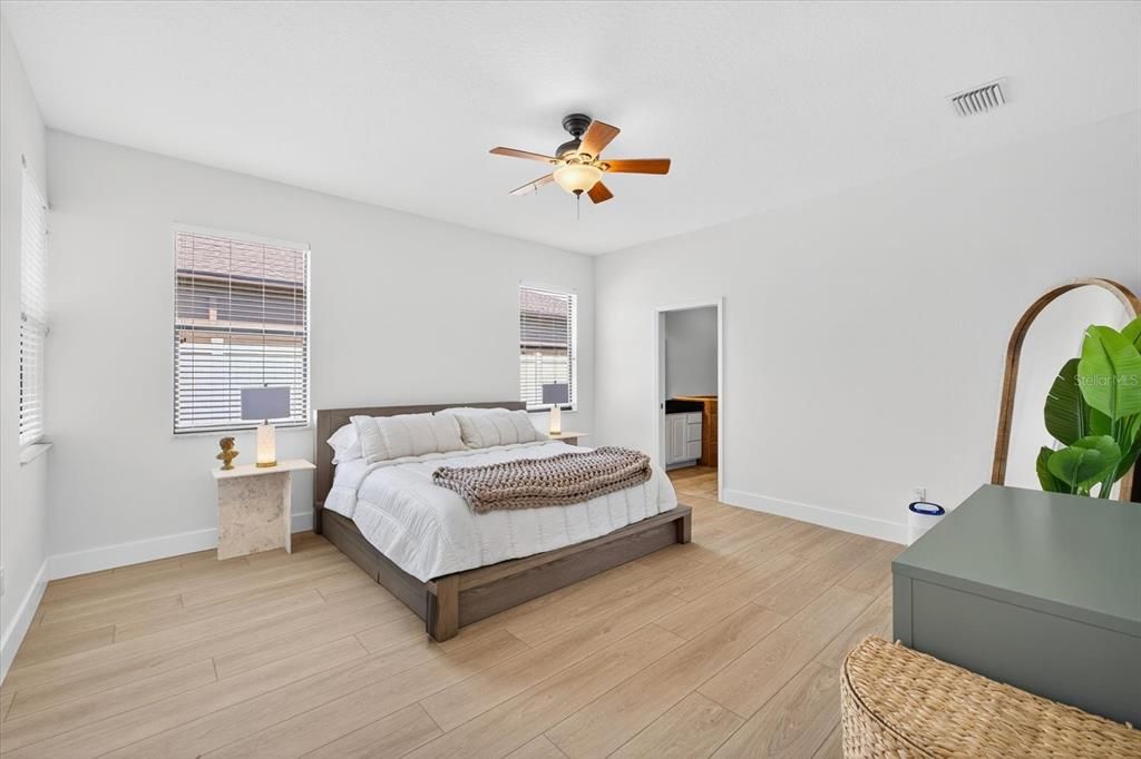 待售: $669,999 (4 贝兹, 2 浴室, 2228 平方英尺)