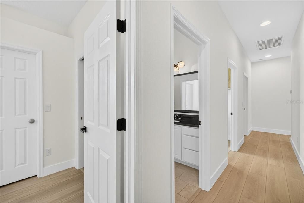 待售: $669,999 (4 贝兹, 2 浴室, 2228 平方英尺)