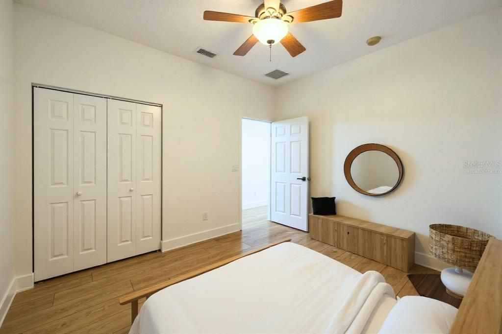 待售: $669,999 (4 贝兹, 2 浴室, 2228 平方英尺)