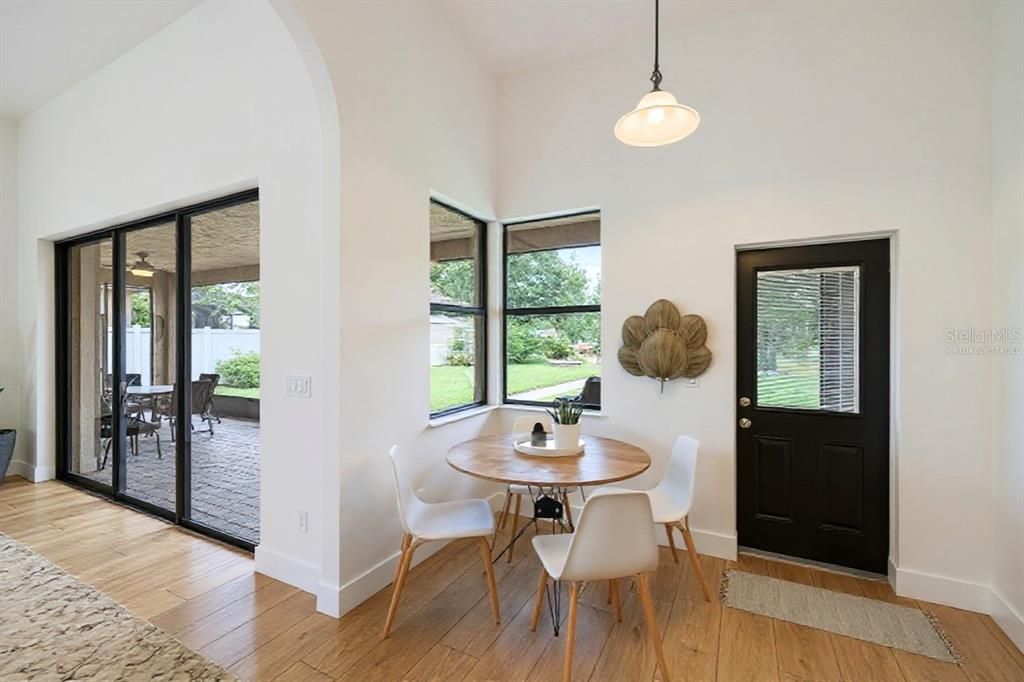 待售: $669,999 (4 贝兹, 2 浴室, 2228 平方英尺)