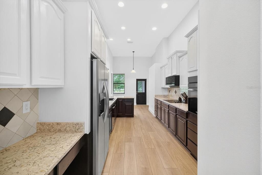 待售: $669,999 (4 贝兹, 2 浴室, 2228 平方英尺)