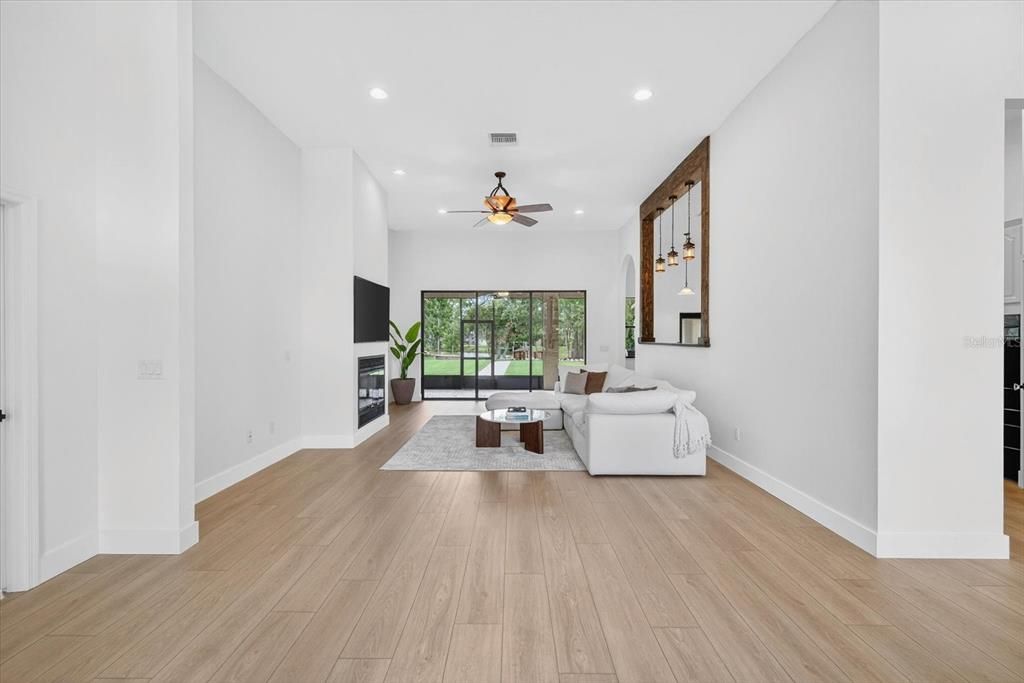 待售: $669,999 (4 贝兹, 2 浴室, 2228 平方英尺)