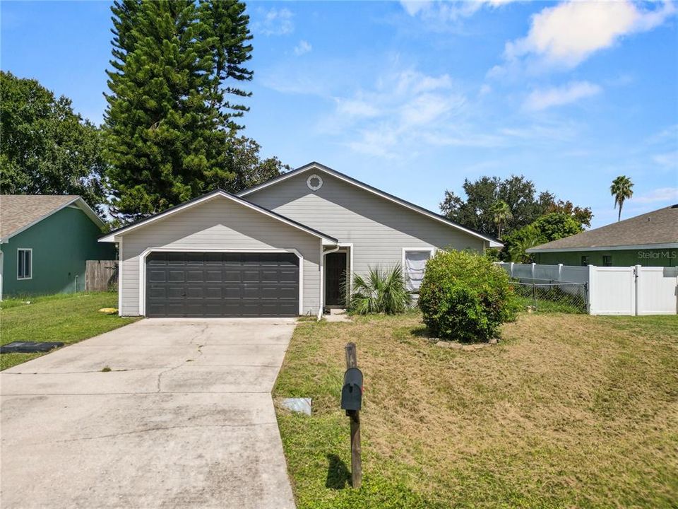 Activo con contrato: $250,000 (4 camas, 2 baños, 1253 Pies cuadrados)