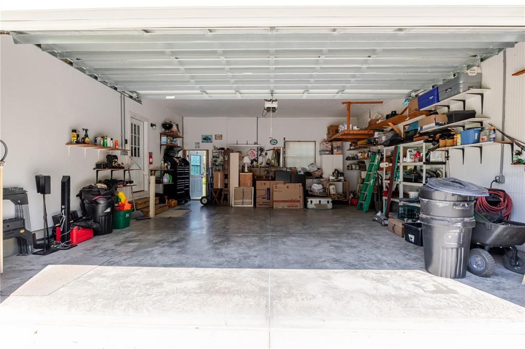 合同活跃: $425,000 (4 贝兹, 3 浴室, 2192 平方英尺)