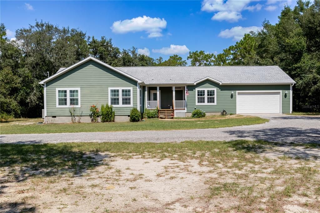 合同活跃: $425,000 (4 贝兹, 3 浴室, 2192 平方英尺)