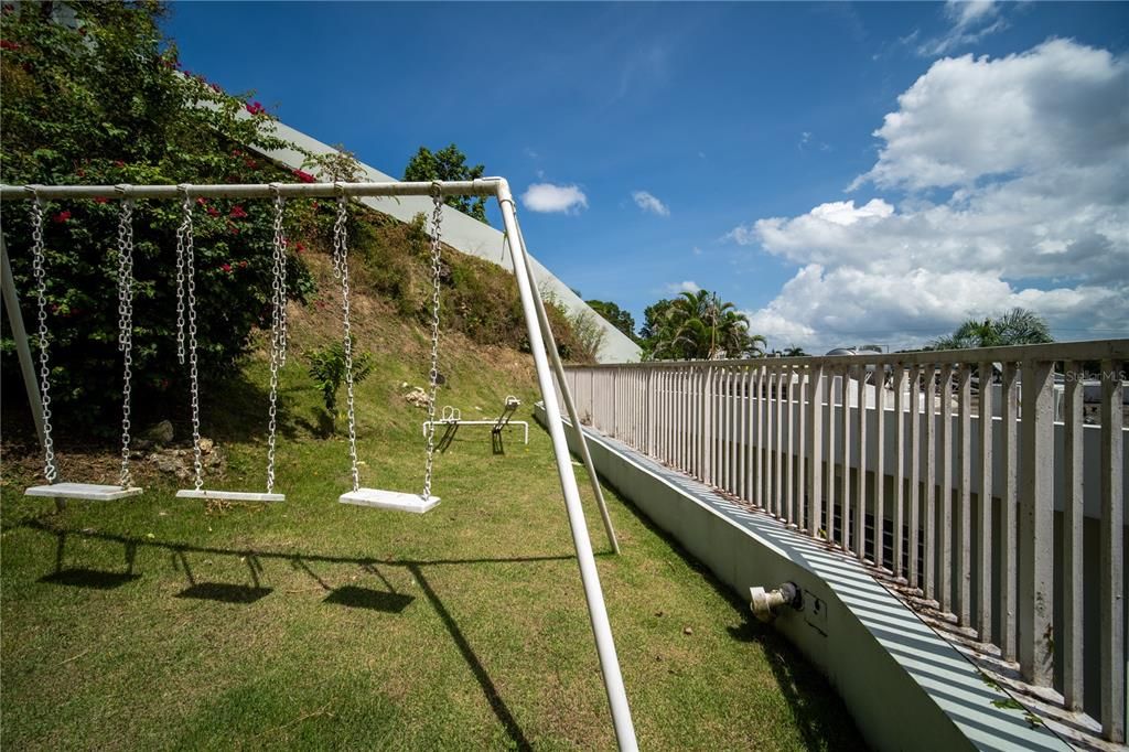 待售: $1,195,000 (5 贝兹, 4 浴室, 0 平方英尺)