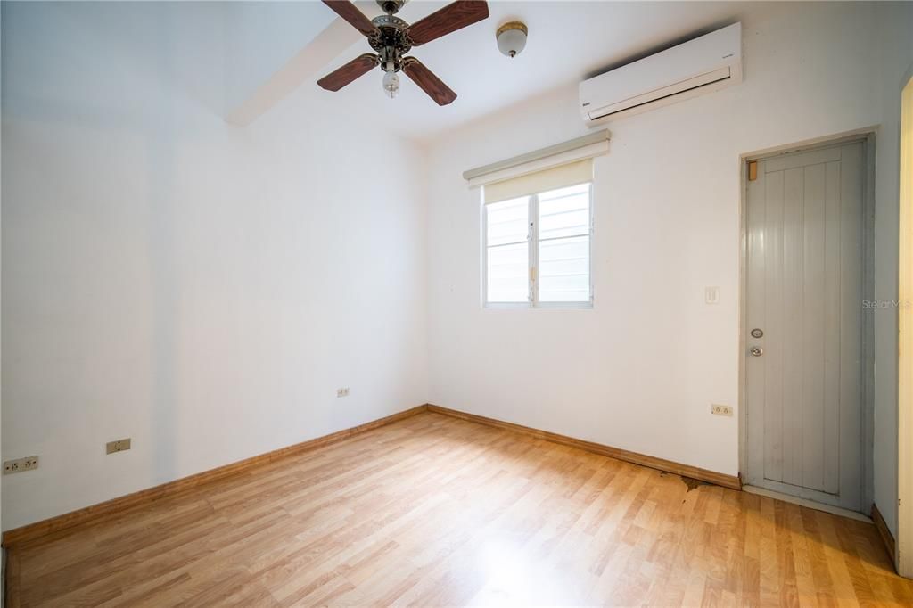 待售: $1,195,000 (5 贝兹, 4 浴室, 0 平方英尺)