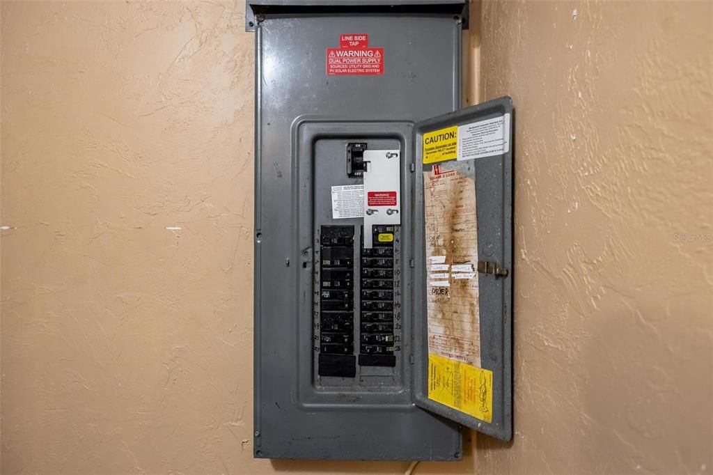 For Sale: $280,000 (3 beds, 2 baths, 1232 Square Feet)