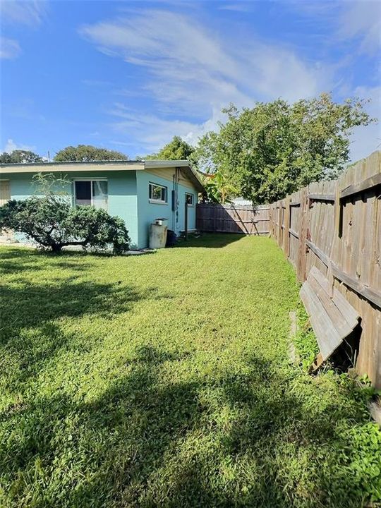 На продажу: $649,500 (3 спален, 2 ванн, 1366 Квадратных фут)