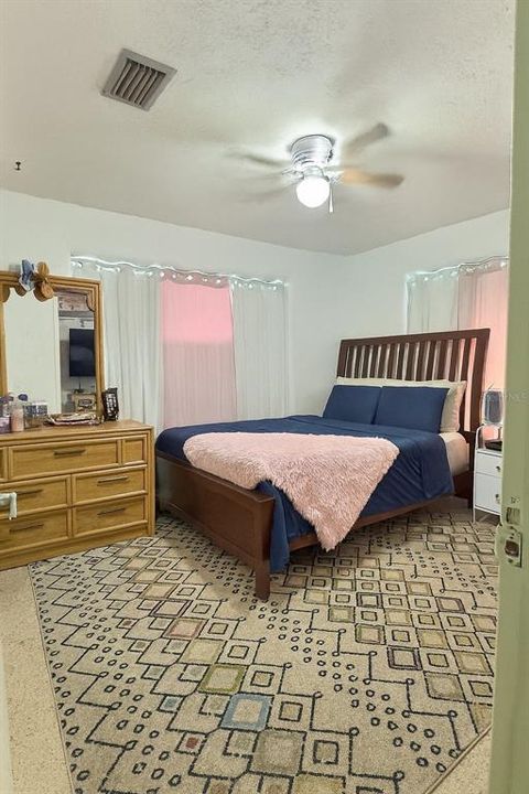 На продажу: $649,500 (3 спален, 2 ванн, 1366 Квадратных фут)