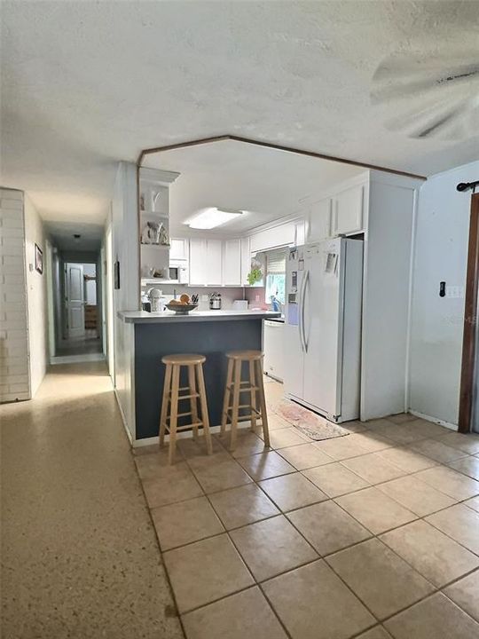 На продажу: $649,500 (3 спален, 2 ванн, 1366 Квадратных фут)