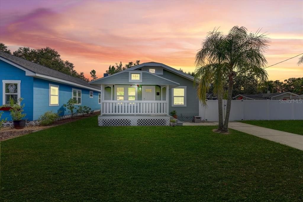 Recently Sold: $379,990 (2 beds, 1 baths, 1072 Square Feet)