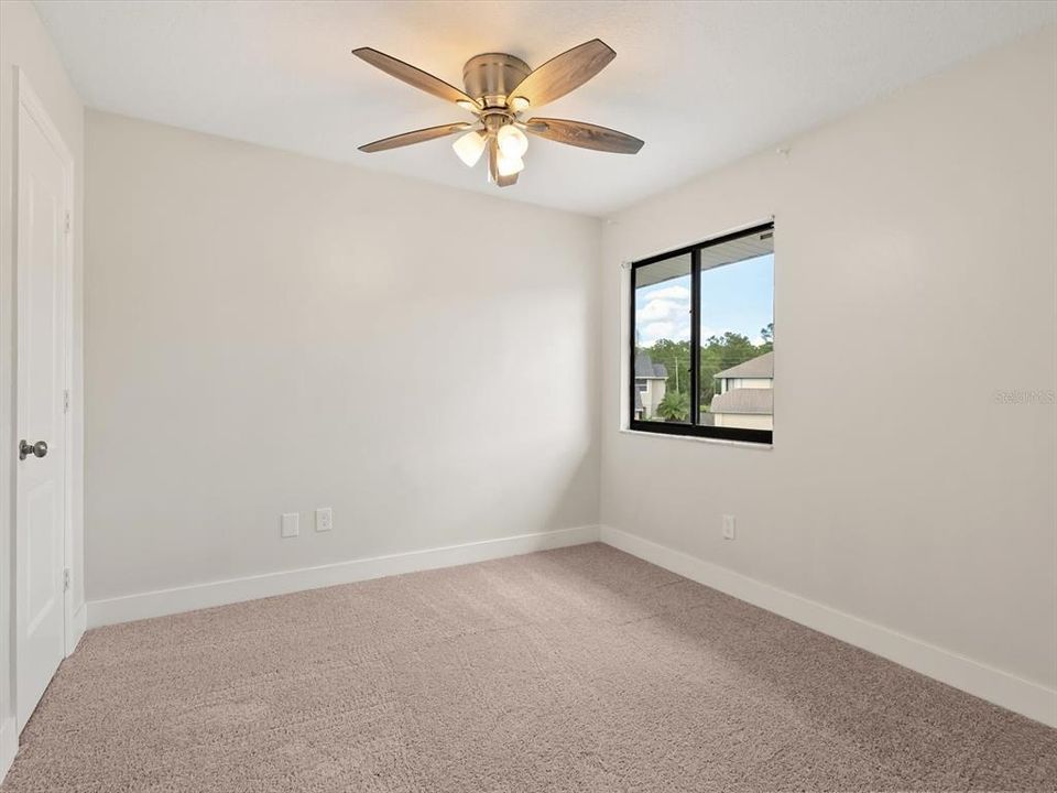 Под контрактом: $419,000 (3 спален, 2 ванн, 1660 Квадратных фут)