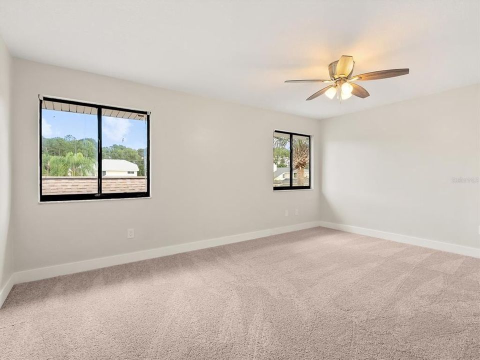 Под контрактом: $419,000 (3 спален, 2 ванн, 1660 Квадратных фут)