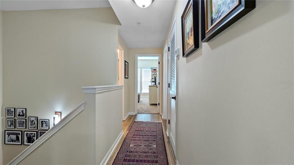 Под контрактом: $595,000 (3 спален, 2 ванн, 1890 Квадратных фут)