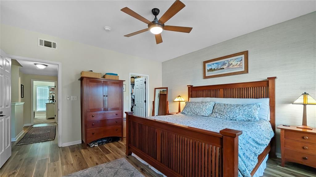 Под контрактом: $595,000 (3 спален, 2 ванн, 1890 Квадратных фут)