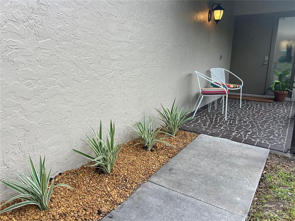 Active With Contract: $495,000 (2 beds, 2 baths, 1630 Square Feet)