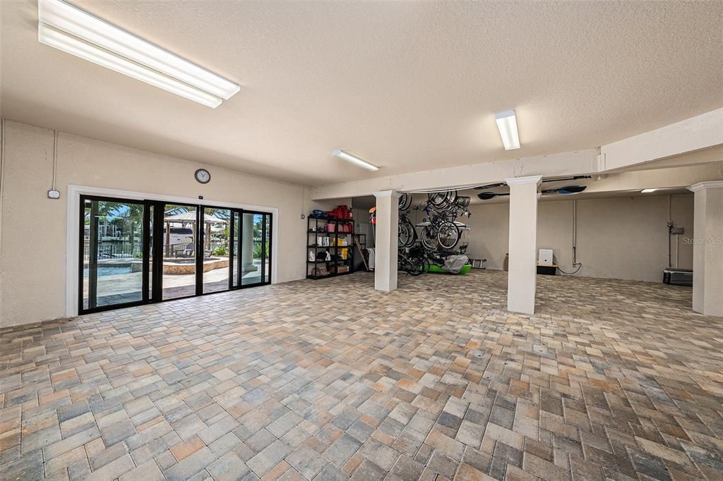 На продажу: $3,890,000 (3 спален, 3 ванн, 4509 Квадратных фут)