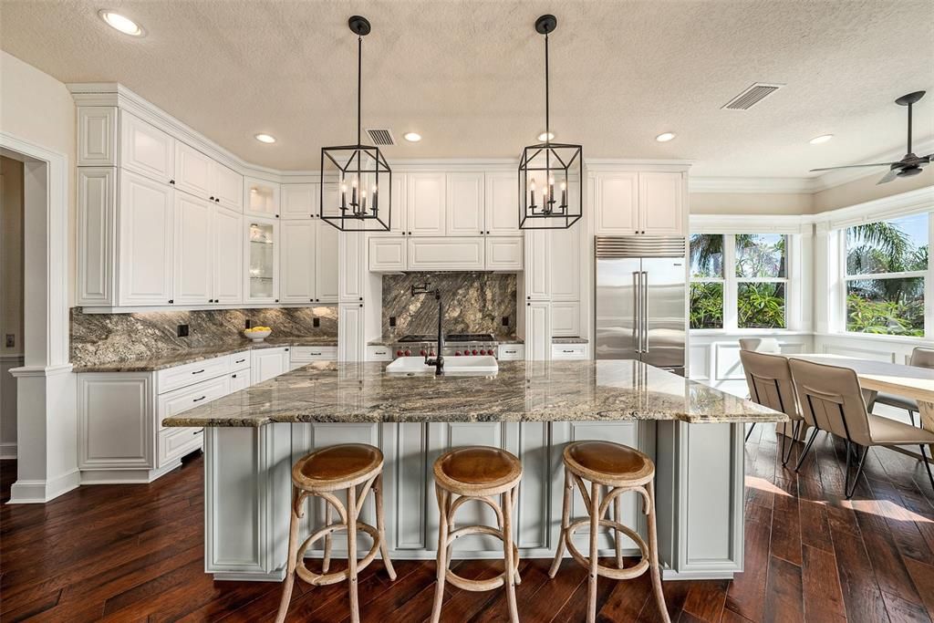 На продажу: $3,890,000 (3 спален, 3 ванн, 4509 Квадратных фут)