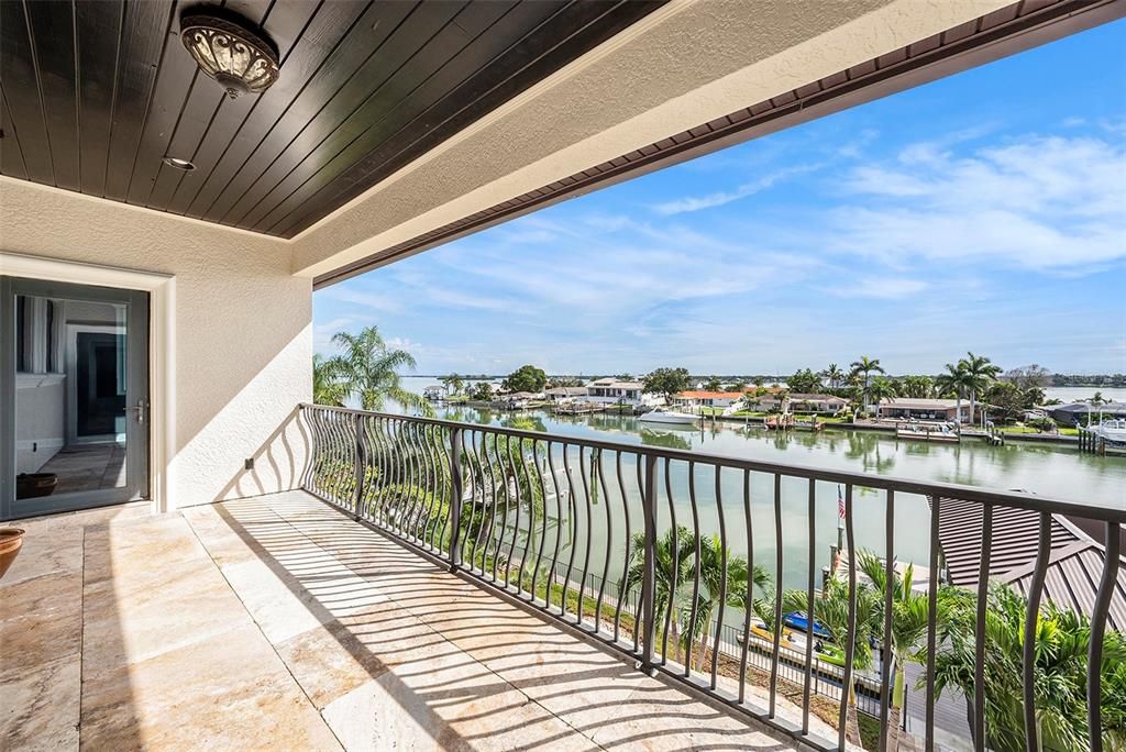 На продажу: $3,890,000 (3 спален, 3 ванн, 4509 Квадратных фут)