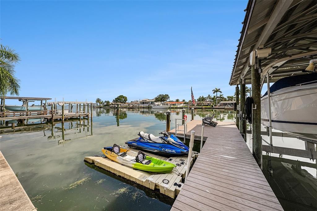 На продажу: $3,890,000 (3 спален, 3 ванн, 4509 Квадратных фут)