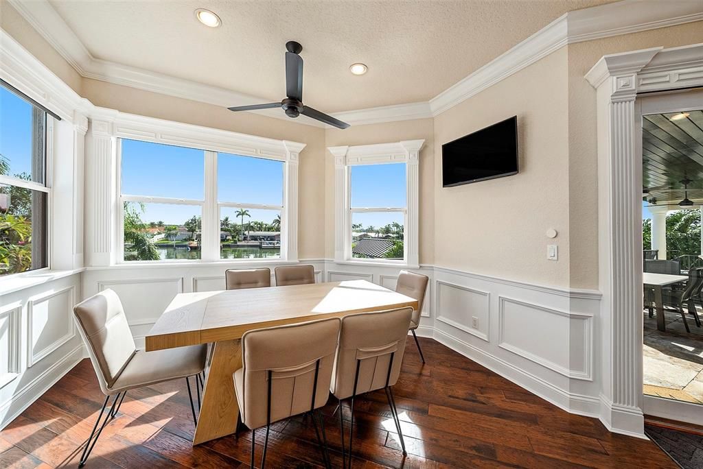 На продажу: $3,890,000 (3 спален, 3 ванн, 4509 Квадратных фут)