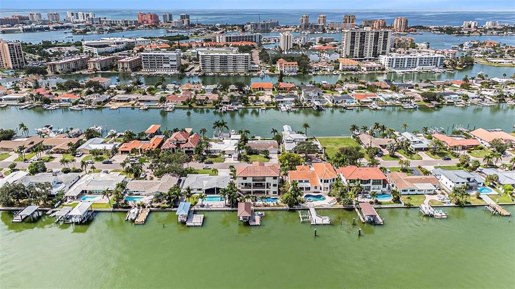 На продажу: $3,890,000 (3 спален, 3 ванн, 4509 Квадратных фут)