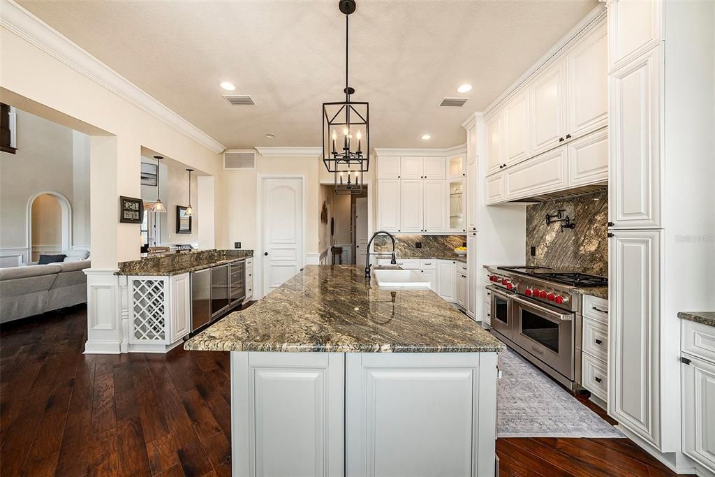 На продажу: $3,890,000 (3 спален, 3 ванн, 4509 Квадратных фут)