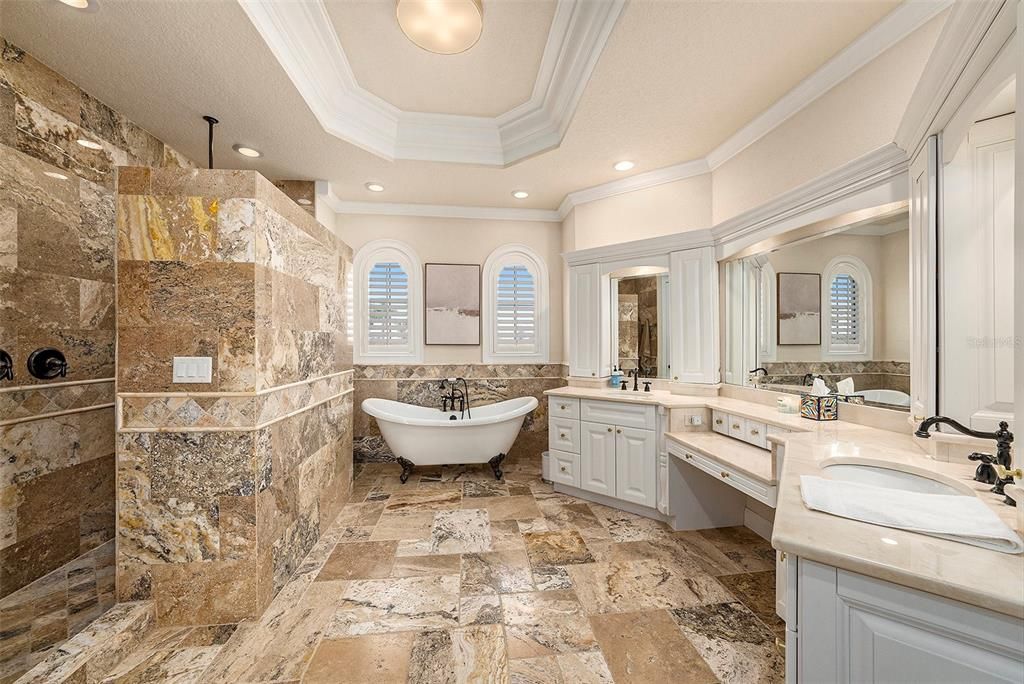 На продажу: $3,890,000 (3 спален, 3 ванн, 4509 Квадратных фут)