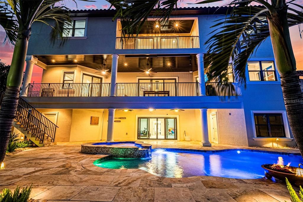 На продажу: $3,890,000 (3 спален, 3 ванн, 4509 Квадратных фут)