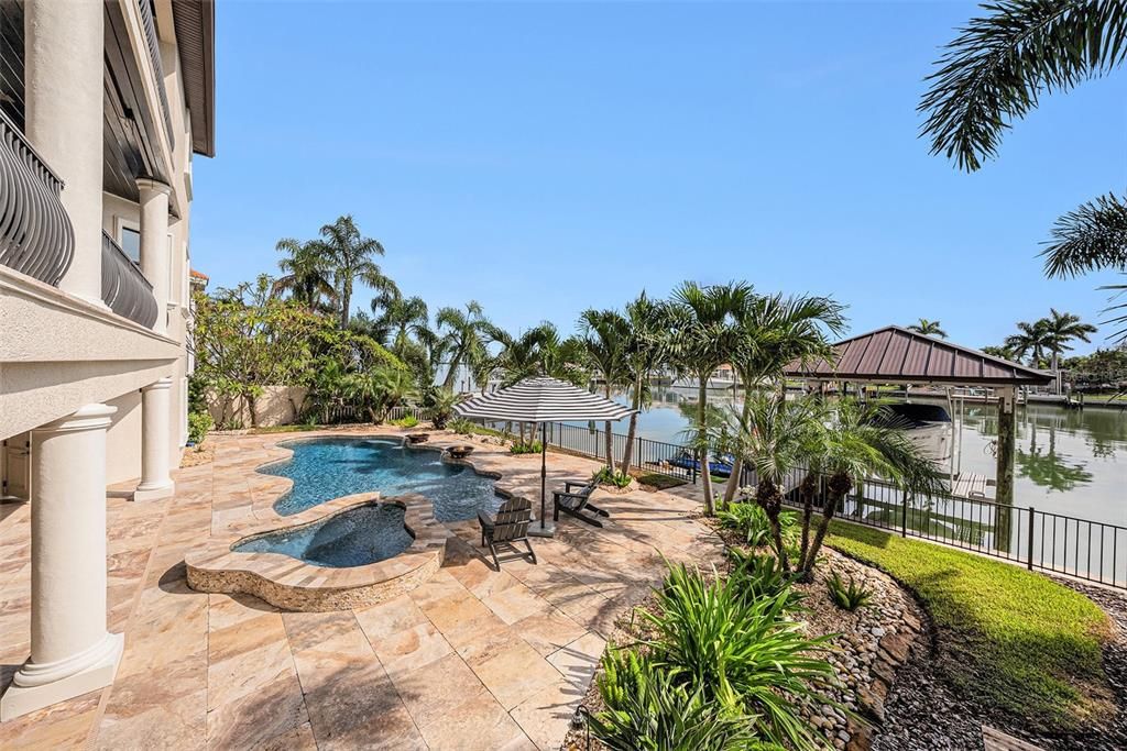 На продажу: $3,890,000 (3 спален, 3 ванн, 4509 Квадратных фут)