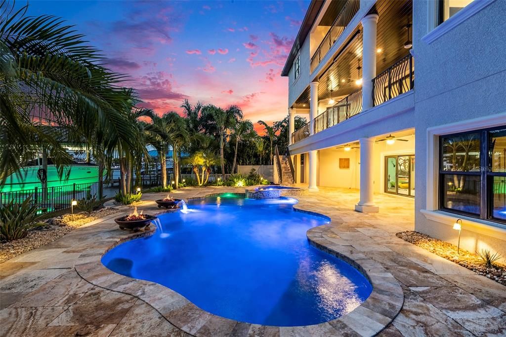 На продажу: $3,890,000 (3 спален, 3 ванн, 4509 Квадратных фут)