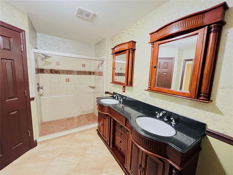 En Renta: $2,000 (3 camas, 2 baños, 1623 Pies cuadrados)