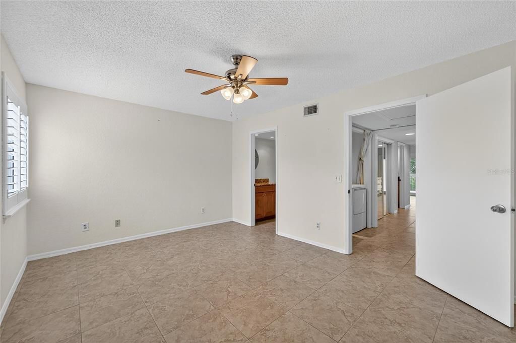 На продажу: $375,000 (3 спален, 3 ванн, 1998 Квадратных фут)