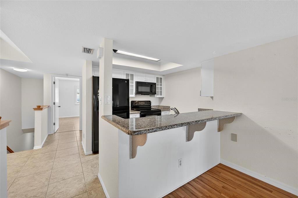 На продажу: $375,000 (3 спален, 3 ванн, 1998 Квадратных фут)