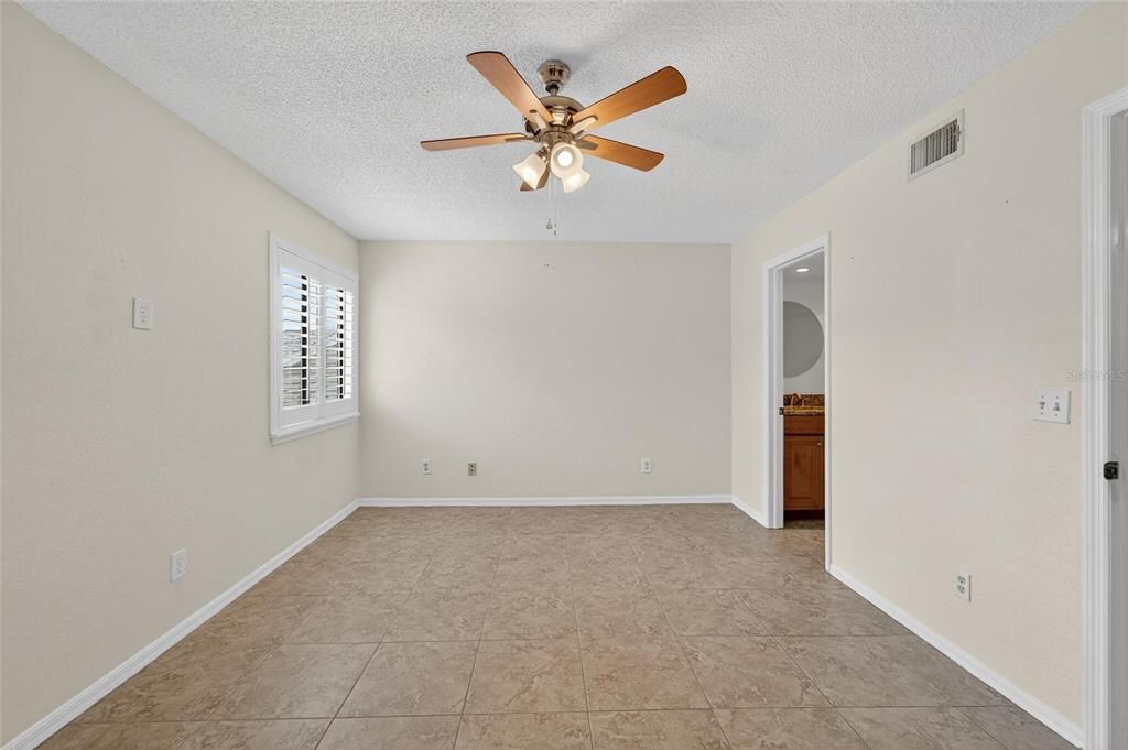 На продажу: $375,000 (3 спален, 3 ванн, 1998 Квадратных фут)