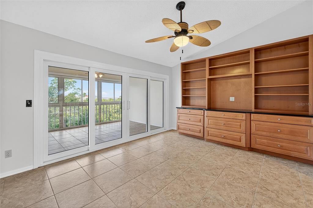 На продажу: $375,000 (3 спален, 3 ванн, 1998 Квадратных фут)