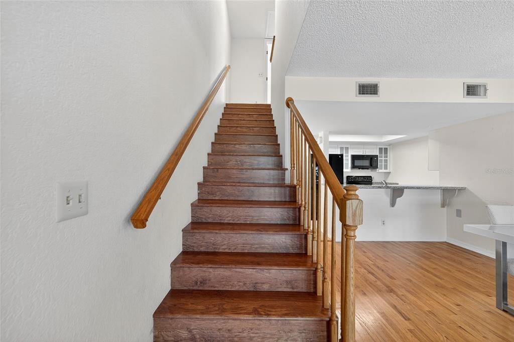 На продажу: $375,000 (3 спален, 3 ванн, 1998 Квадратных фут)