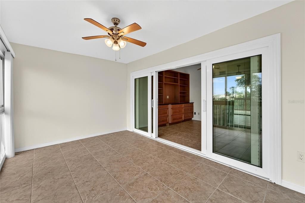 На продажу: $375,000 (3 спален, 3 ванн, 1998 Квадратных фут)