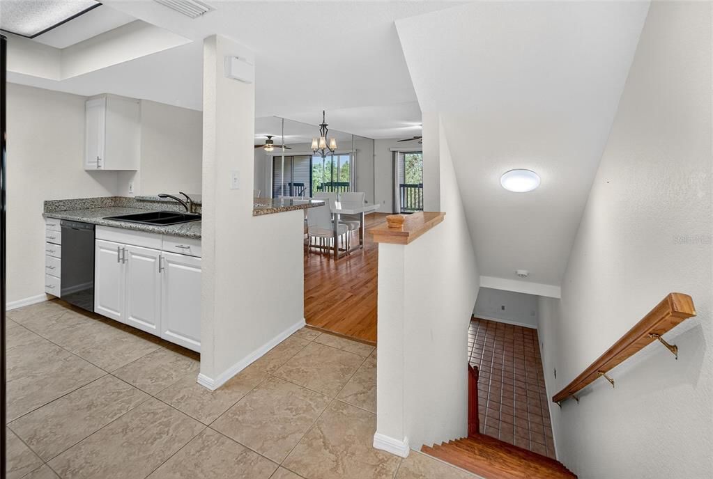 На продажу: $375,000 (3 спален, 3 ванн, 1998 Квадратных фут)