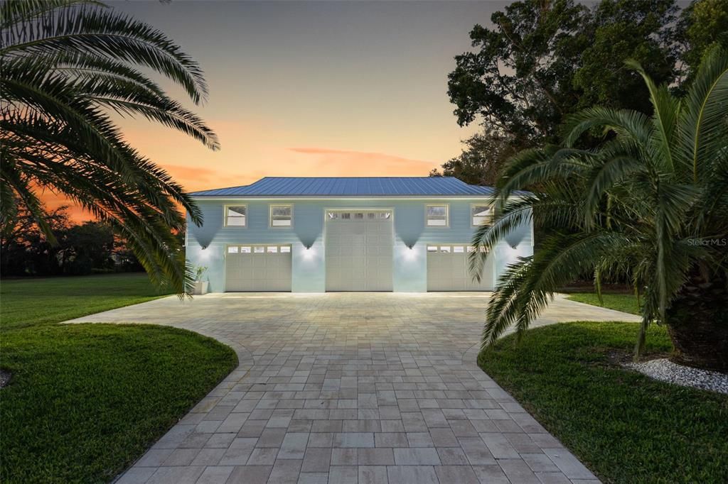 For Rent: $15,000 (3 beds, 2 baths, 5326 Square Feet)