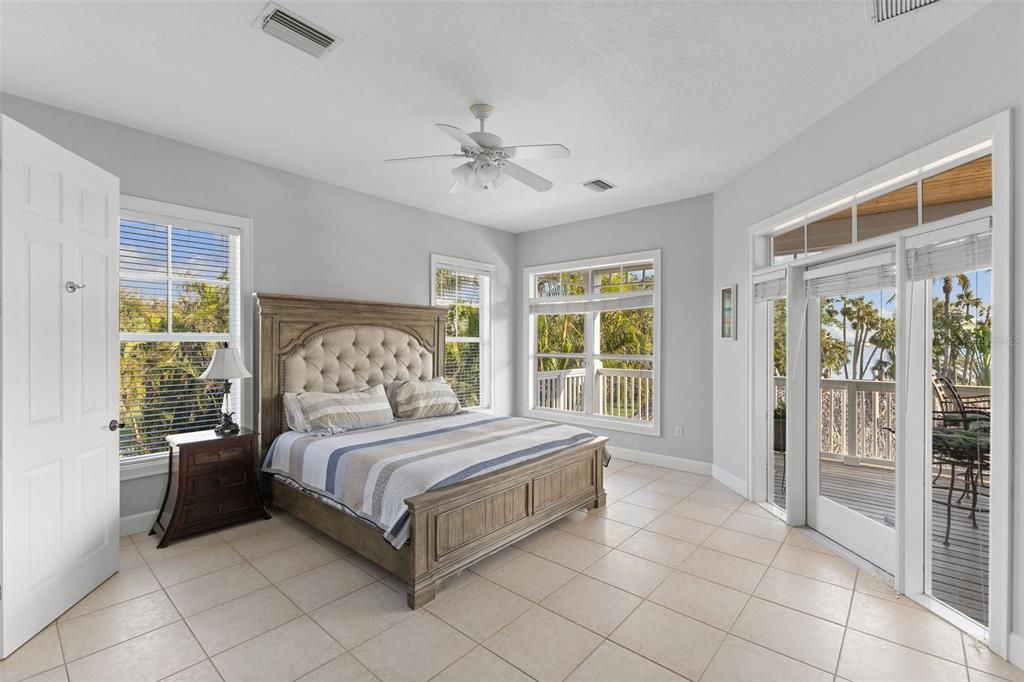 For Rent: $15,000 (3 beds, 2 baths, 5326 Square Feet)