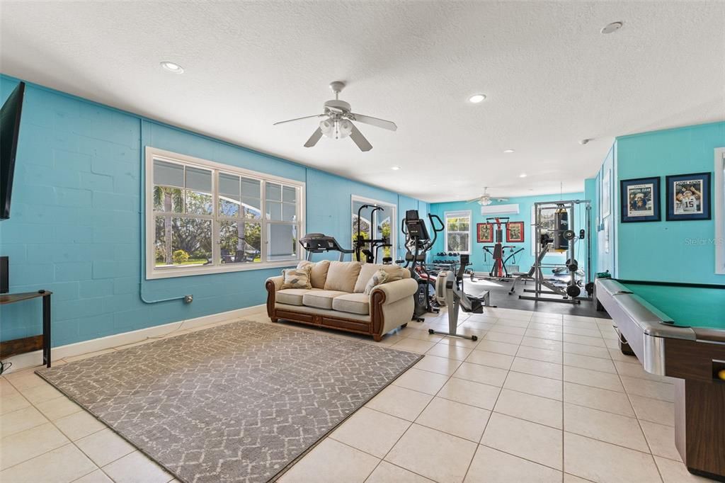 For Rent: $15,000 (3 beds, 2 baths, 5326 Square Feet)