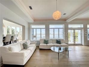 出租: $19,900 (9 贝兹, 10 浴室, 9279 平方英尺)