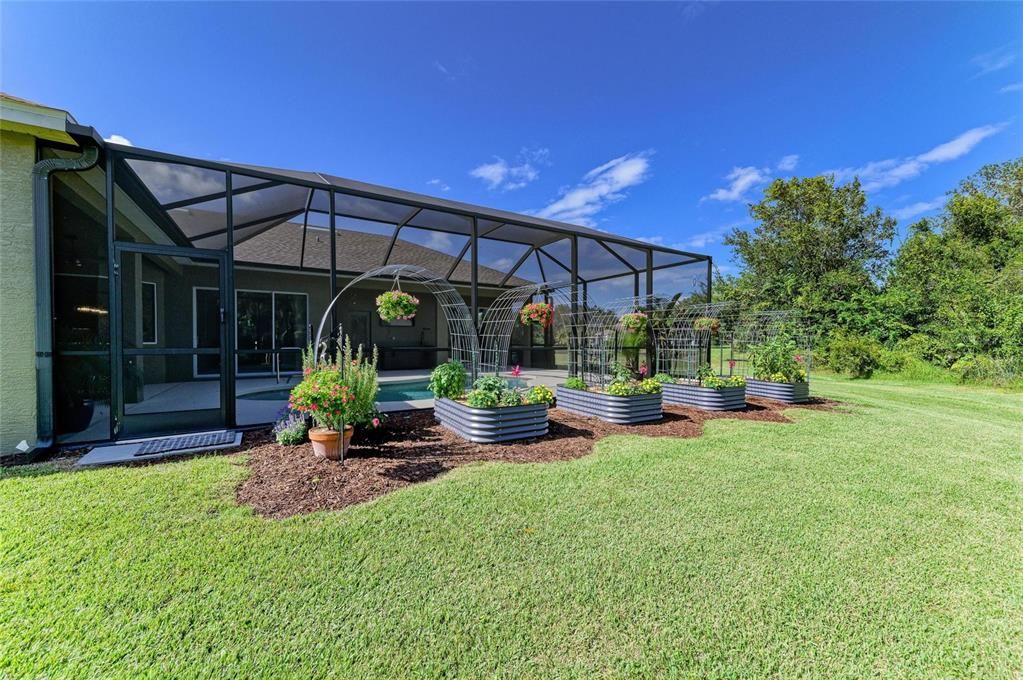 Activo con contrato: $754,900 (4 camas, 3 baños, 2815 Pies cuadrados)