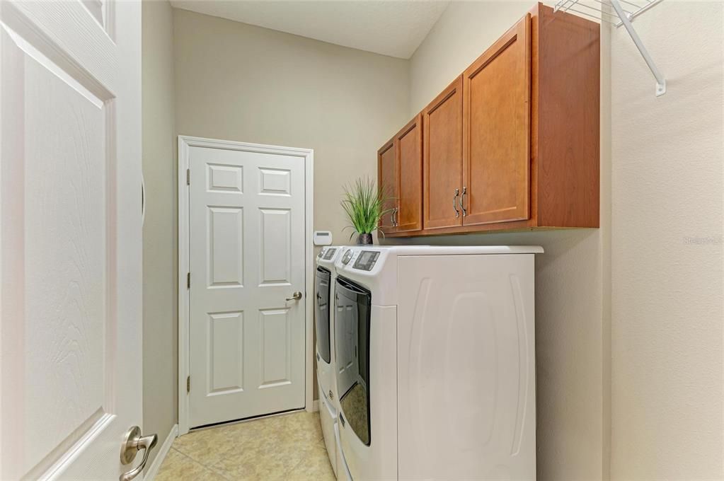 Activo con contrato: $754,900 (4 camas, 3 baños, 2815 Pies cuadrados)