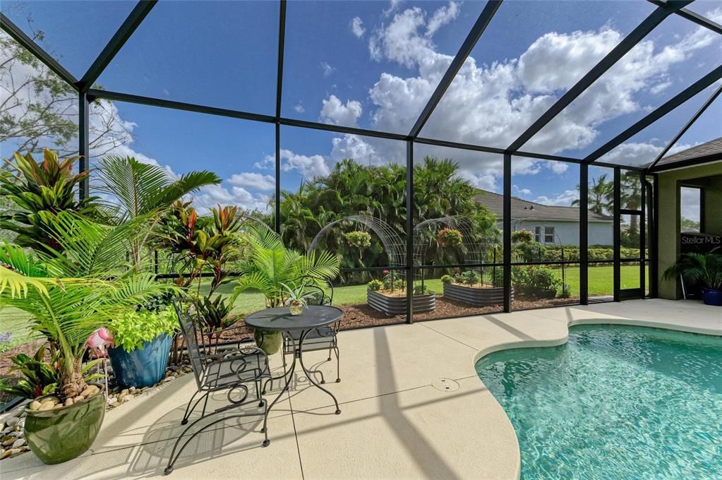 Activo con contrato: $754,900 (4 camas, 3 baños, 2815 Pies cuadrados)