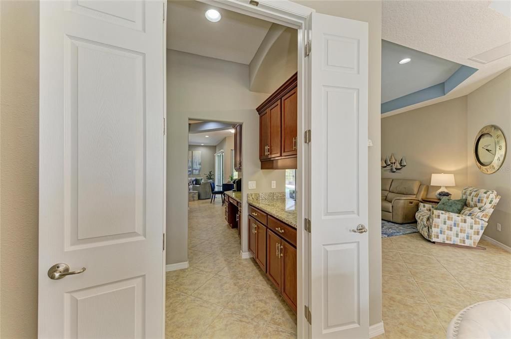 Activo con contrato: $754,900 (4 camas, 3 baños, 2815 Pies cuadrados)
