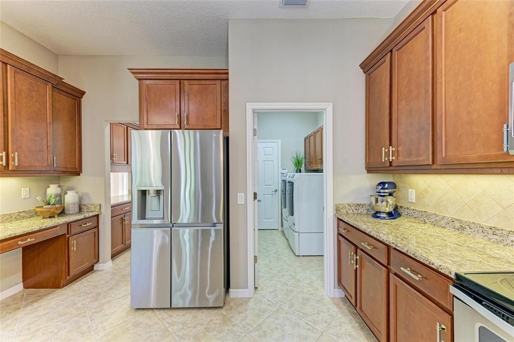 Activo con contrato: $754,900 (4 camas, 3 baños, 2815 Pies cuadrados)